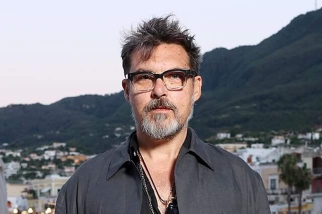 Director Joe Wright's new AI thriller "Alignment"